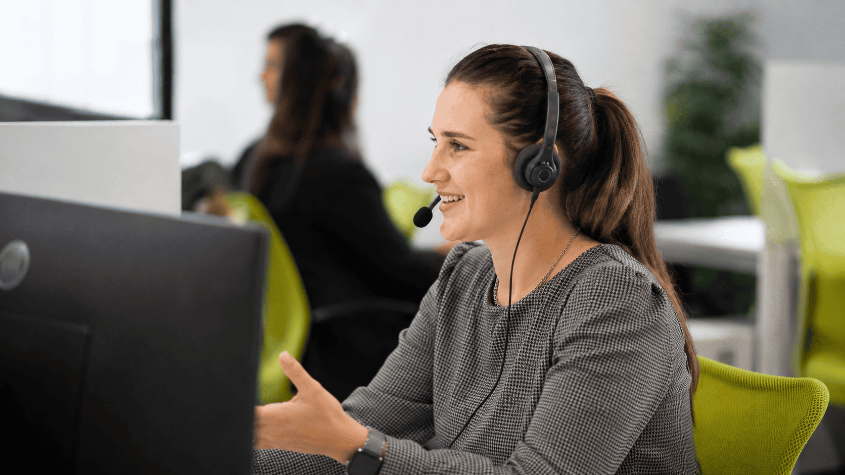 Operatrice di telemarketing Itacall Group durante un'attività di lead generation per startup B2B